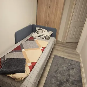 7dab 8 Contactless Self Check-in , Budapest Magyarország